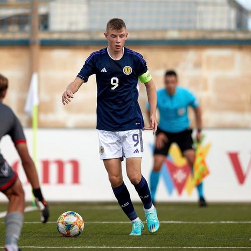 德天空：霍芬海姆因维拉要价太高，放弃签下小将罗里-威尔逊