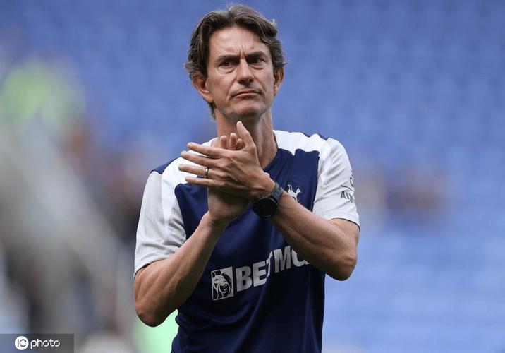 弗兰克：要确保欧冠淘汰赛开始时，热刺不会陷入保级战中