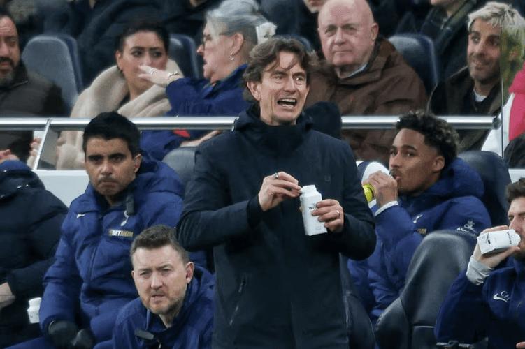 德天空：弗兰克和热刺总监告知特尔，不会考虑冬窗让他离队