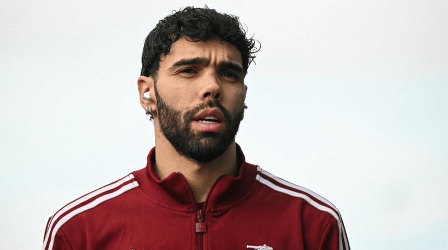 拉亚本赛季英超完成12场零封，距离上赛季不失球场次只差1场