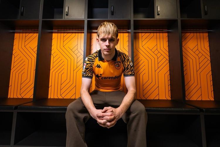 赫尔城官方：从曼联租借22岁中场科利尔，至本赛季结束